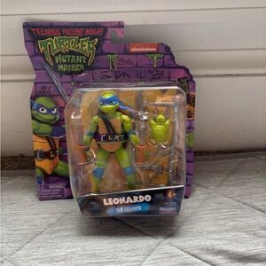 Nickelodeon Teenage Mutant Ninja Turtles Leonardo Figure